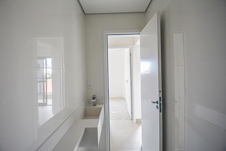 Apartamento à venda com 130m², 2 quartos e 2 vagas Apartamento à venda com 130m², 2 quartos e 2 vagasBanheiro