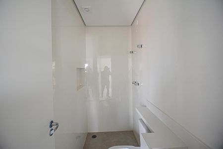 Apartamento à venda com 130m², 2 quartos e 2 vagas Apartamento à venda com 130m², 2 quartos e 2 vagasBanheiro