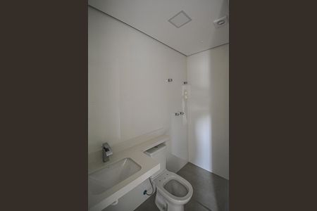 Apartamento à venda com 130m², 2 quartos e 2 vagas Apartamento à venda com 130m², 2 quartos e 2 vagasBanheiro da Suíte
