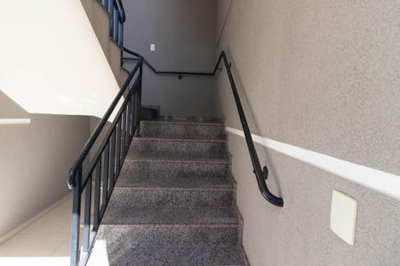 Apartamento à venda com 29m², 1 quarto e sem vagaEscada