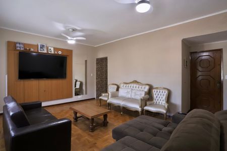 Casa à venda com 157m², 3 quartos e 4 vagasSala