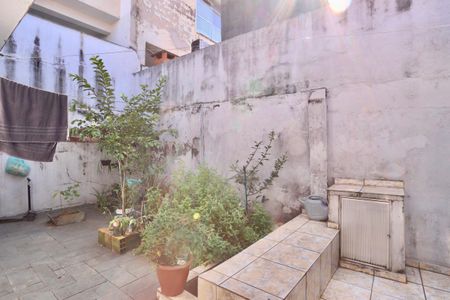 Casa à venda com 157m², 3 quartos e 4 vagasQuintal