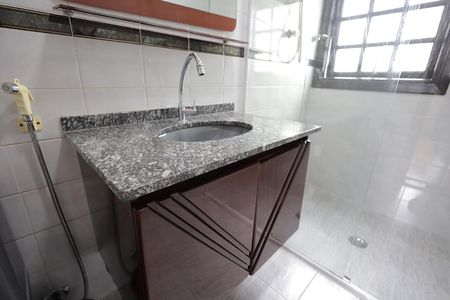 Casa à venda com 250m², 3 quartos e 4 vagasBanheiro Suíte