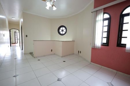 Casa à venda com 250m², 3 quartos e 4 vagasSala de TV
