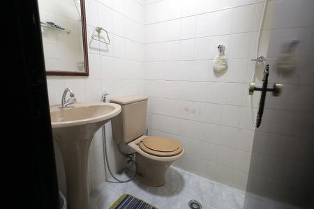 Casa à venda com 250m², 3 quartos e 4 vagasBanheiro 4