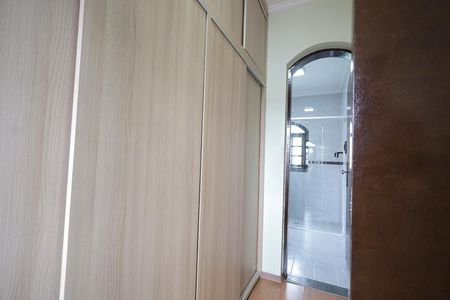 Casa à venda com 250m², 3 quartos e 4 vagasCloset
