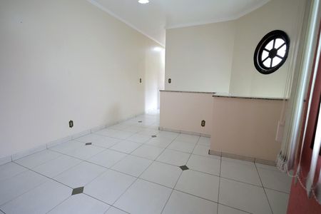 Casa à venda com 250m², 3 quartos e 4 vagasSala de TV