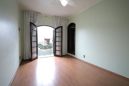 Casa à venda com 250m², 3 quartos e 4 vagasQuarto Suíte