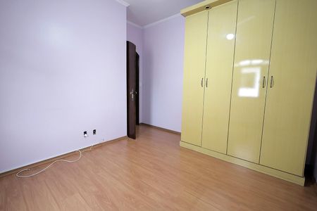 Casa à venda com 250m², 3 quartos e 4 vagasQuarto 3