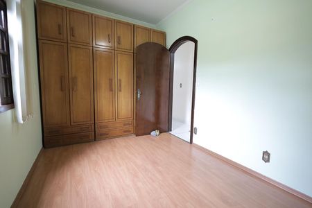 Casa à venda com 250m², 3 quartos e 4 vagasQuarto 2