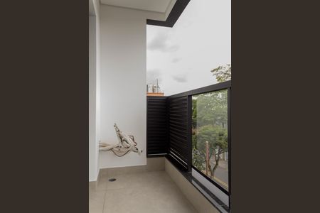 Apartamento à venda com 57m², 2 quartos e 1 vaga Apartamento à venda com 57m², 2 quartos e 1 vagaVaranda
