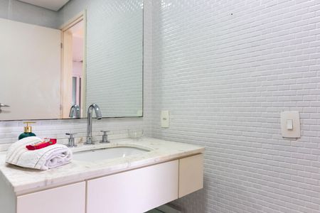 Apartamento para alugar com 90m², 1 quarto e 2 vagas Apartamento para alugar com 90m², 1 quarto e 2 vagasBanheiro da Suíte