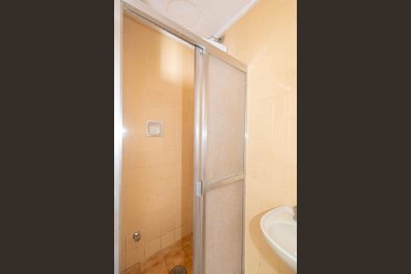 Banheiro de apartamento para alugar com 1 quarto, 30m² em Independência, Porto Alegre