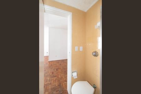 Banheiro de apartamento para alugar com 1 quarto, 30m² em Independência, Porto Alegre