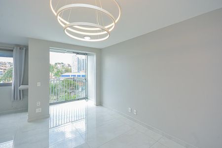 Apartamento à venda com 62m², 2 quartos e 1 vagaSala