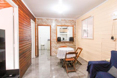 Casa para alugar com 70m², 2 quartos e 1 vagaSala