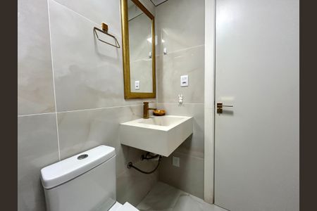 Casa para alugar com 120m², 2 quartos e 1 vaga Casa para alugar com 120m², 2 quartos e 1 vagaBanheiro