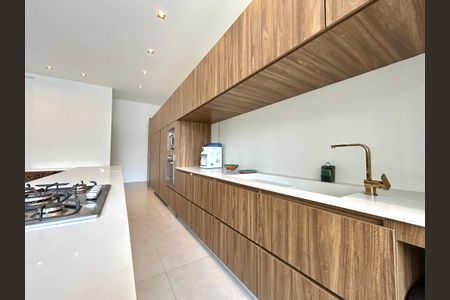 Casa para alugar com 120m², 2 quartos e 1 vaga Casa para alugar com 120m², 2 quartos e 1 vagaCozinha