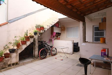 Casa à venda com 360m², 3 quartos e 2 vagasQuintal