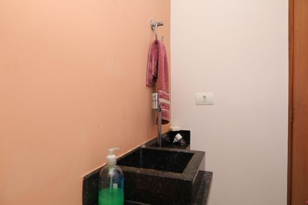 Casa à venda com 360m², 3 quartos e 2 vagasBanheiro 3 - Lavabo