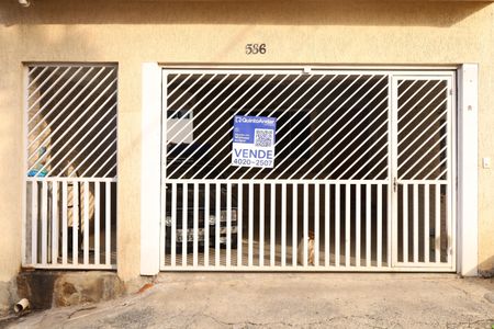 Casa à venda com 360m², 3 quartos e 2 vagasPlaca instalada no portão do imóvel - Código da placa: WYNY-1494