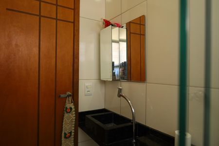 Casa à venda com 360m², 3 quartos e 2 vagasBanheiro 2