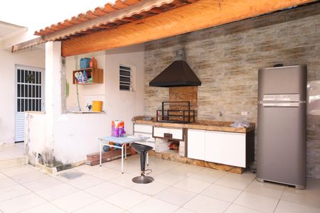 Casa à venda com 360m², 3 quartos e 2 vagasQuintal