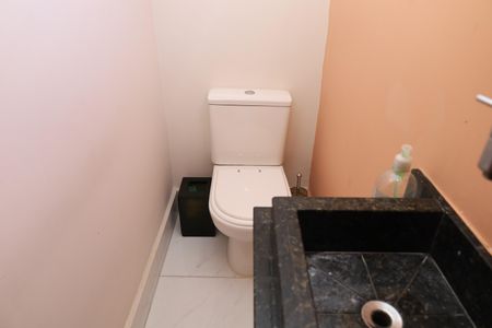 Casa à venda com 360m², 3 quartos e 2 vagasBanheiro 3 - Lavabo