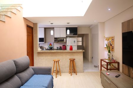 Casa à venda com 360m², 3 quartos e 2 vagasSala