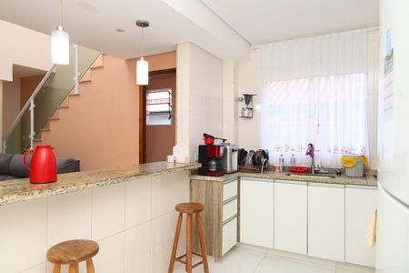 Casa à venda com 360m², 3 quartos e 2 vagasCozinha