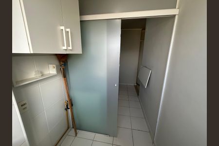 Apartamento à venda com 45m², 2 quartos e 1 vagaÁrea de Serviço