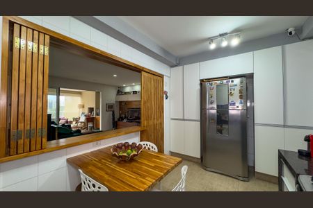 Apartamento à venda com 135m², 3 quartos e 2 vagasCozinha