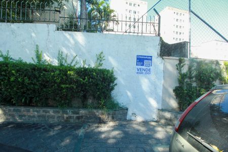 Apartamento à venda com 78m², 2 quartos e 1 vagaPlaca instalada em 15/04/2026 com o código UKLP-102