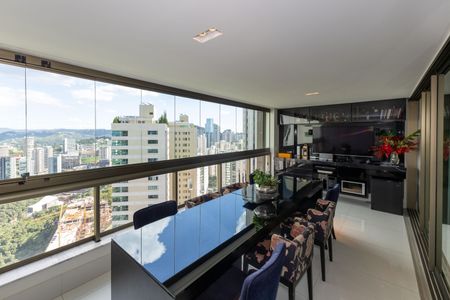 Apartamento à venda com 201m², 4 quartos e 4 vagasVaranda da Sala