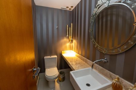 Apartamento à venda com 201m², 4 quartos e 4 vagasLavabo da Sala