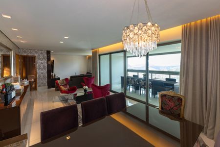 Apartamento à venda com 201m², 4 quartos e 4 vagasSala de Jantar