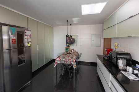 Apartamento à venda com 201m², 4 quartos e 4 vagasCozinha