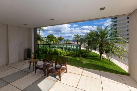 Apartamento à venda com 201m², 4 quartos e 4 vagasÁrea comum 