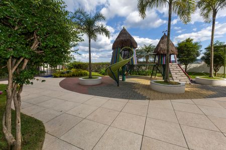 Apartamento à venda com 201m², 4 quartos e 4 vagasÁrea comum - Playground