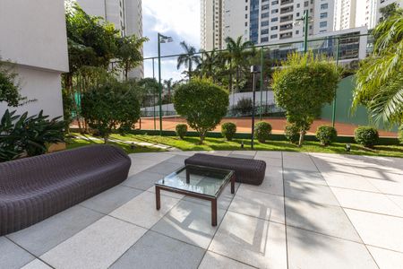 Apartamento à venda com 201m², 4 quartos e 4 vagasÁrea comum - Quadra de Tênis