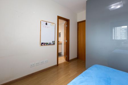 Apartamento à venda com 201m², 4 quartos e 4 vagasSuíte 1