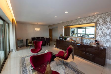 Apartamento à venda com 201m², 4 quartos e 4 vagasSala de Estar 