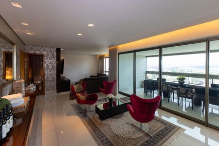 Apartamento à venda com 201m², 4 quartos e 4 vagasSala de Estar 