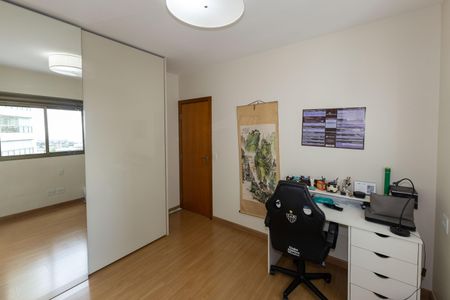 Apartamento à venda com 201m², 4 quartos e 4 vagasQuarto 1