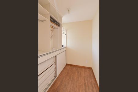 Closet Suíte de apartamento para alugar com 2 quartos, 62m² em Ipiranga, Belo Horizonte