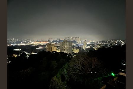 Apartamento à venda com 68m², 2 quartos e 1 vagaVista