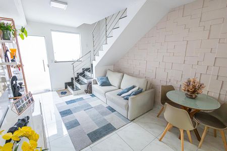 Sala de casa de condomínio para alugar com 2 quartos, 87m² em Planalto, Belo Horizonte