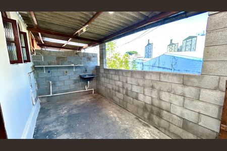 Casa para alugar com 40m², 1 quarto e 1 vagaÁrea de Serviço
