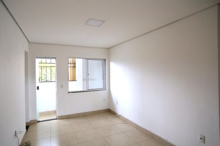 Sala de casa para alugar com 3 quartos, 500m² em Sagrada Família, Belo Horizonte