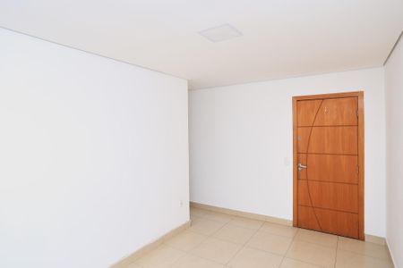 Sala de casa para alugar com 3 quartos, 500m² em Sagrada Família, Belo Horizonte
